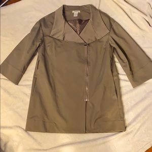 Adorable tan 3/4 sleeve coat🧥